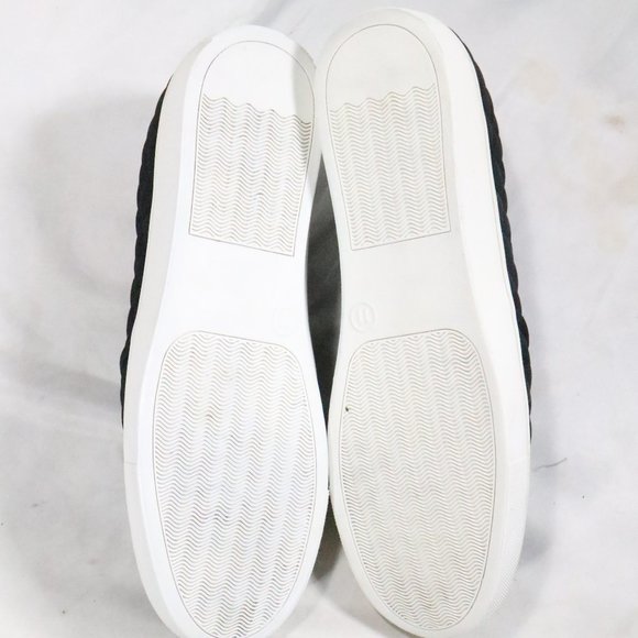 MOSSIMO SUPPLY CO. Wmns Quilted Puffer Slip On Shoes - Picture 11 of 12